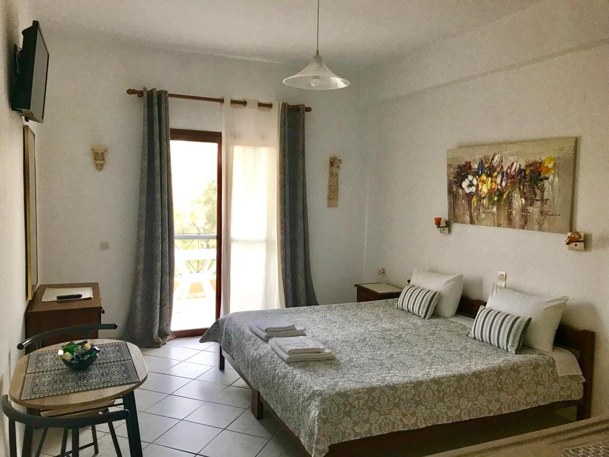 Floros Apartment